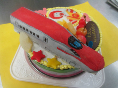スーパーこまちの立体とドナルドの写真ケーキ はりまやblog 似顔絵ケーキ イラストケーキ 立体ケーキなど
