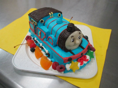 トーマス立体ケーキ はりまやblog 似顔絵ケーキ イラストケーキ 立体ケーキなど