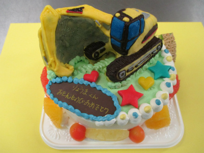 ロンドンバスのケーキ ショベルカーのケーキ はりまやblog 似顔絵ケーキ イラストケーキ 立体ケーキなど