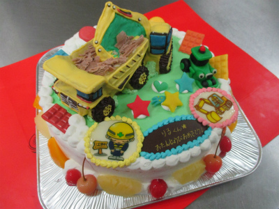 ショベルカーとオフロードダンプのケーキ はりまやblog 似顔絵ケーキ イラストケーキ 立体ケーキなど