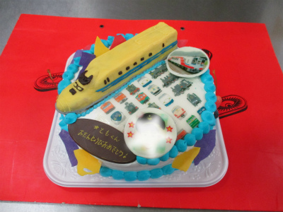 電車ケーキ はりまやblog 似顔絵ケーキ イラストケーキ 立体ケーキなど