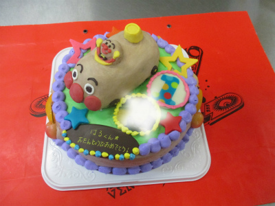 アンパンマン号のケーキ はりまやblog 似顔絵ケーキ イラストケーキ 立体ケーキなど