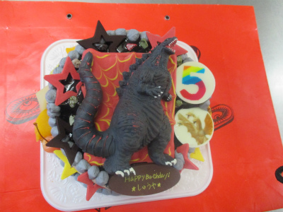 ゴジラの立体ケーキ はりまやblog 似顔絵ケーキ イラストケーキ 立体ケーキなど