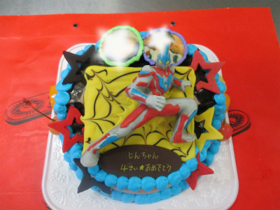 ウルトラマンギンガの立体ケーキ はりまやblog 似顔絵ケーキ イラストケーキ 立体ケーキなど