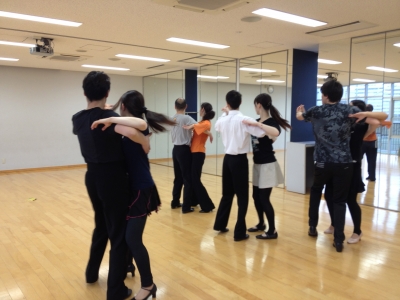 若い人限定の社交ダンス タンゴレッスン２回目 幹部会議 みなとみらいダンスサークルのブログ 横浜 横須賀 川崎 東京都のダンス を趣味とする若者が集まるヤング社交ダンスサークル