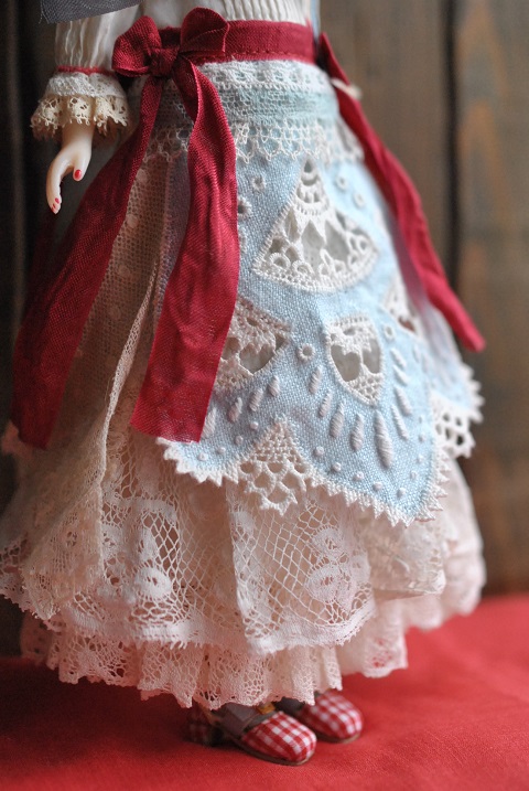 Mayrin*個展 『 Little dress and Embroidery 』～小さな服と