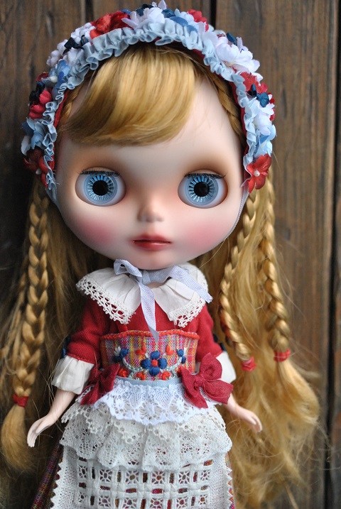 Mayrin*個展 『 Little dress and Embroidery 』～小さな服と刺繍～ ☆カスタムドール作品紹介☆ | Junie  Moon 大阪