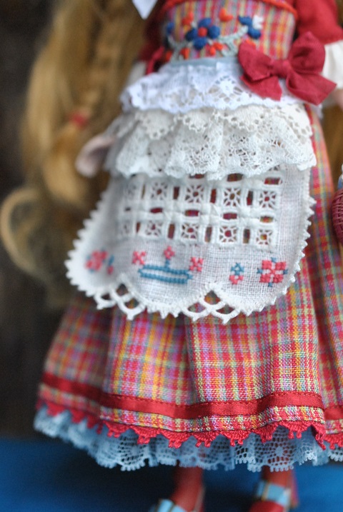 Mayrin*個展 『 Little dress and Embroidery 』～小さな服と