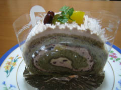 抹茶のロールケーキ