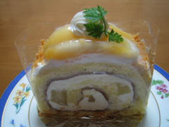 洋梨のロールケーキ