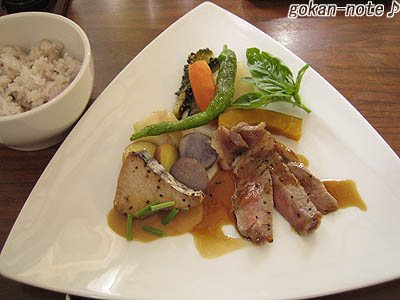 メインとごはん
