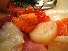 海鮮丼-具のアップ