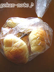 ロールパン-袋入り.jpg