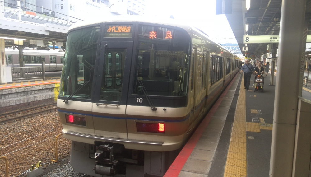 アゼスタ