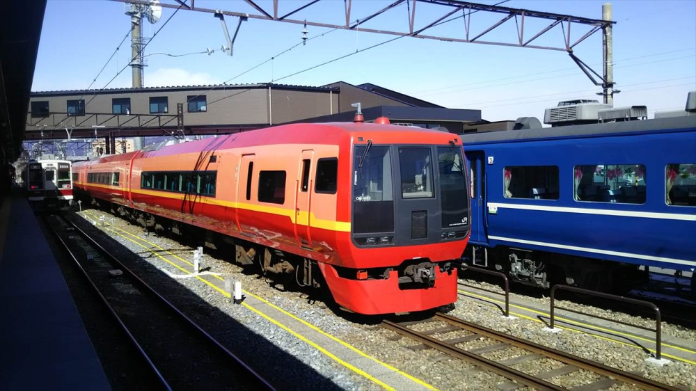新宿―鬼怒川温泉｜東武鉄道 特急きぬがわ号 ＜アゼスタ乗り物ブログ