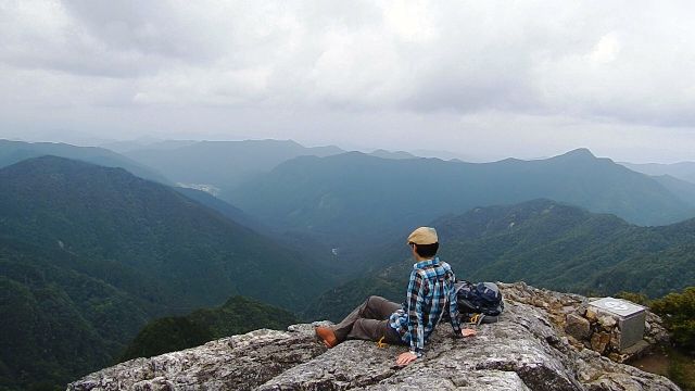 山上ヶ岳の日本岩の展望