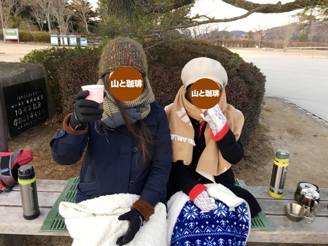 12637164_907679676014670_2062511766_o-01.jpg