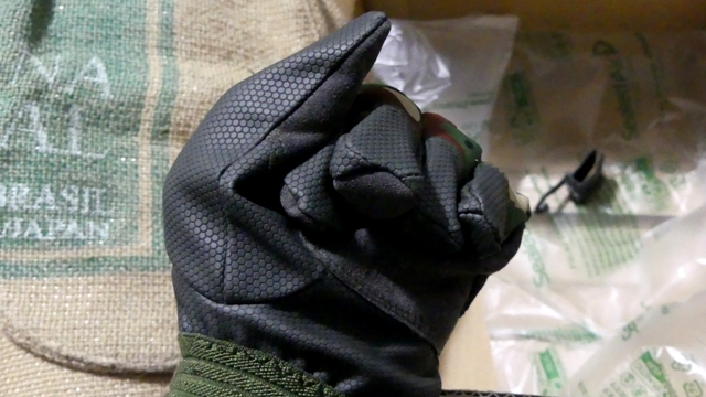冬登山用の手袋にヒメジグローブの自衛隊グローブを買ってみた【防水で水洗いOK】