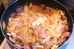 超スピーディ☆本格的な味が手早く簡単に♪しめじとベーコンのパスタ
