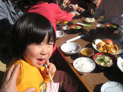 おいしいーのポーズ