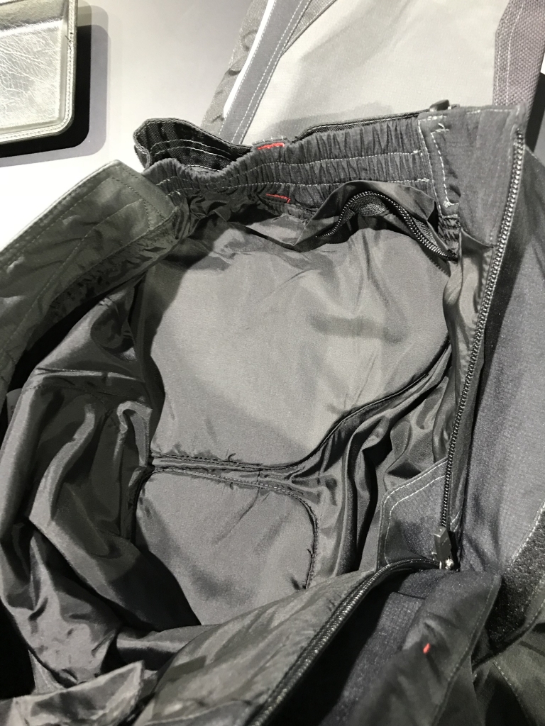 K-2669 GORE-TEX® ALL WEATHER PANTS ブラック バイク用品｜KUSHITANI JAPAN