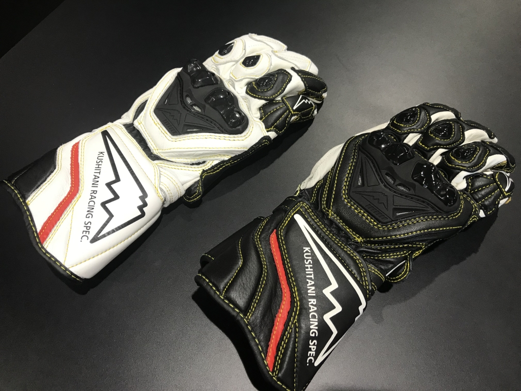 新しいレーシングスーツと新しいレーシンググローブ 新しいレーシングスーツと新しいレーシンググローブ