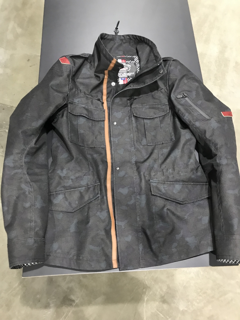 クシタニ　ストレッチレインスーツ ダークグレー LLサイズ　KUSHITANI 梅雨がやってきましたね、、、レインウェアのご紹介
