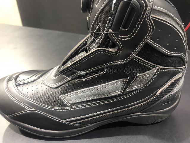 【未使用タグ付】KUSHITANI フローシューズ K-4570 黒 24.5 c78dc89c83f472ae17da32ef4f7d1b