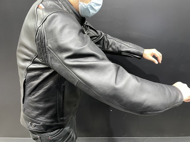 【最終値下げ】KUSHITANI　ピンホール レザーライディングジャケット LL レザージャケットとバイク:KUSHITANI三鷹店 | KUSHITANI 三鷹店