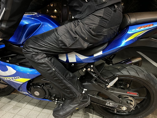 話題のライドパンツ、着用してみました！:KUSHITANI三鷹店