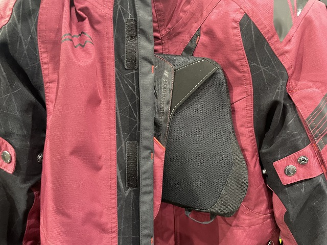 ネオレーシングブレストパッド入荷&取付け方法！:KUSHITANI三鷹