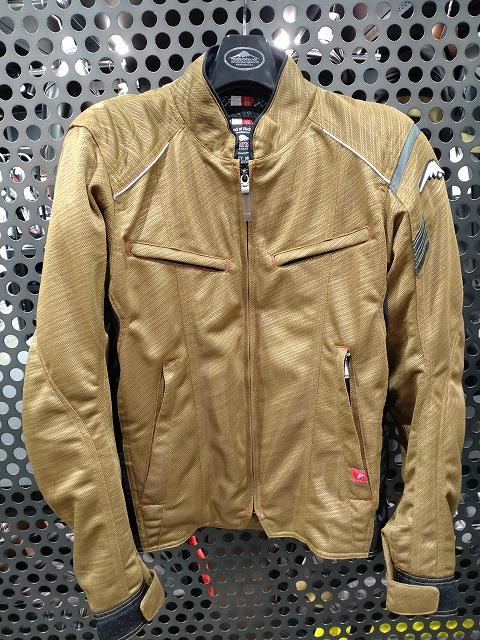 フルメッシュジャケットとエアーコンテンドジャケットはどう違う