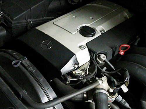 W140ベンツのエンジン