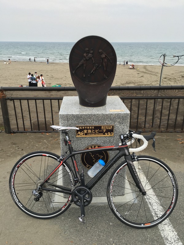 家族とビーチ