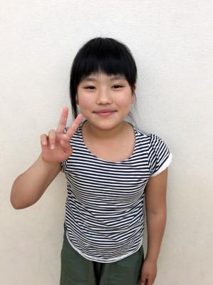 横浜校キッズaクラスにとってもステキなメンバーが加わりました 小学校４年生のじゅりちゃんで す Eyes ブログ