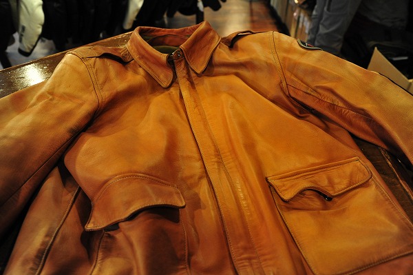 レザー カラーリフレッシュできます：KUSHITANI 江東店 | KUSHITANI