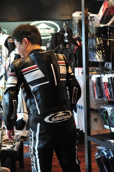 SWIFT ONE SUIT イージーオーダーのご紹介です：KUSHITANI 江東