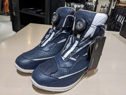 NEWモデル！！ ソリッドGPSグローブIV入荷！！ ：KUSHITANI江戸川店