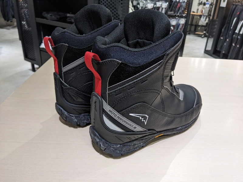 K-4563 アドーネシューズ入荷してます!! :KUSHITANI江戸川店 K-4563 アドーネシューズ入荷してます!! :KUSHITANI江戸川店