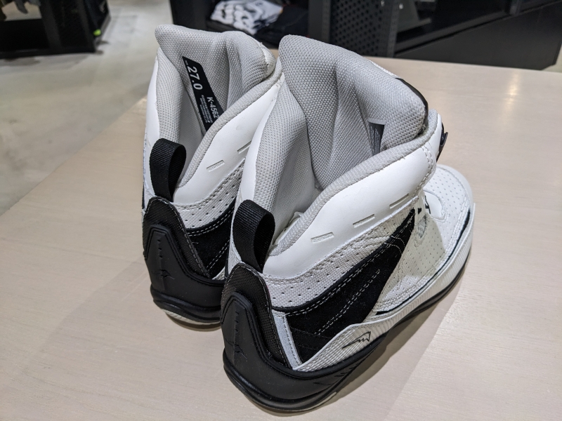 K-4563 アドーネシューズ入荷してます！！ ：KUSHITANI江戸川店
