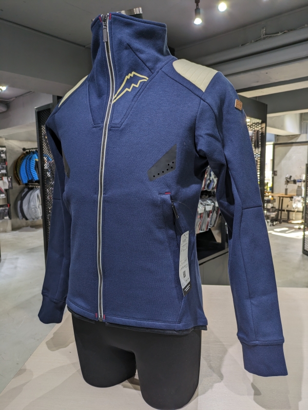 素晴らしい価格 新作アーカナトラックジャケット入荷してます バイクウェア・装備