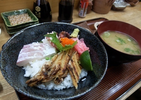 海鮮丼