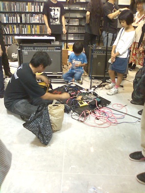 HMV_3