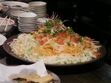 ヨーグルトうどん。これが意外と美味しかった。