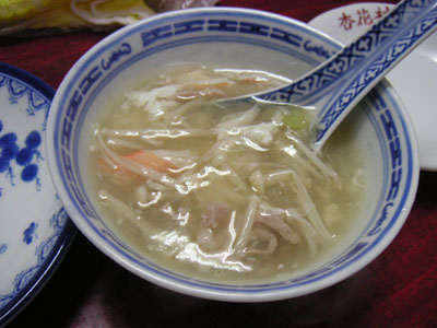 スープは注ぎ分けてもらいました。
