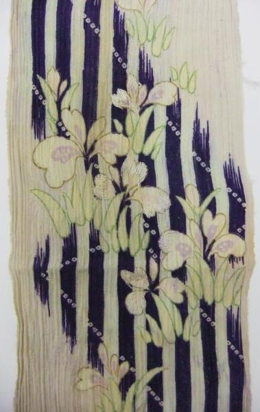 いづれあやめか かきつばた」 菖蒲の絽縮緬小紋と藤の絽の帯 いづれあやめか かきつばた」 菖蒲の絽縮緬小紋と藤の絽の帯