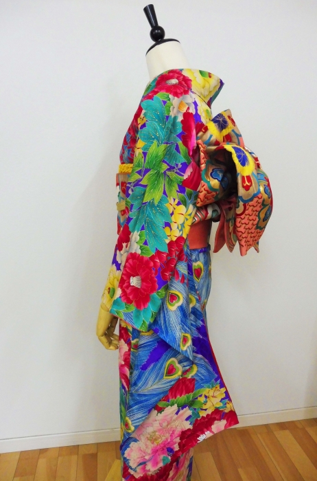孔雀の羽根花草模様 キラキラ小紋 割引一掃 www.m-arteyculturavisual.com
