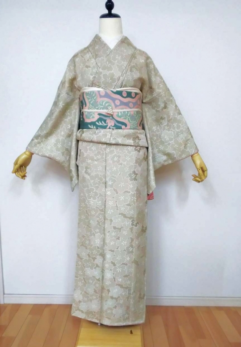 地紋起こしの桜の小紋 | はきもの・きもの 弥生 ブログ