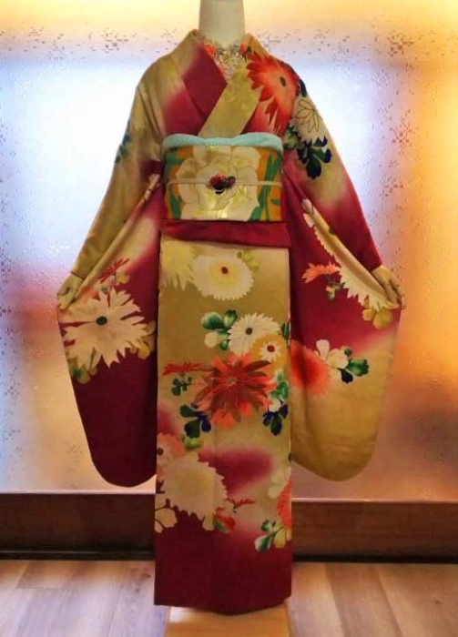 菊柄の染め分け振袖と水仙の袋帯 | はきもの・きもの 弥生 ブログ