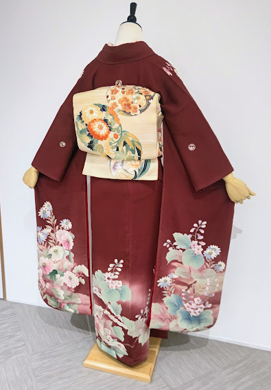 鳳凰に菊と桐のボルドー振袖と花丸刺繍の丸帯 | はきもの